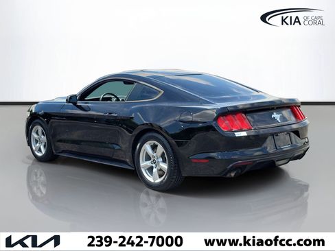 Used 2017 Ford Mustang Coupe RWD image 4