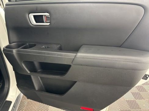 Used 2015 Honda Pilot Touring image 28