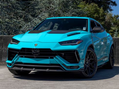 Used 2024 Lamborghini Urus S AWD/4WD image 1