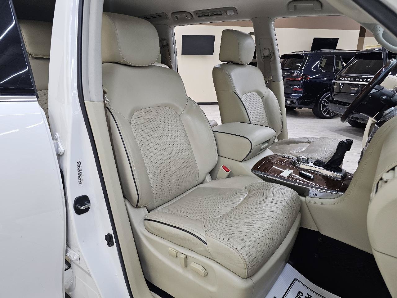 Used 2019 INFINITI QX80 Luxe w/ 22" Wheel Package AWD/4WD image 21