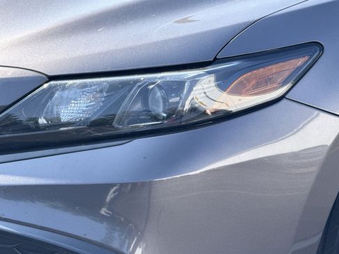 Used 2023 Toyota Camry SE FWD image 8