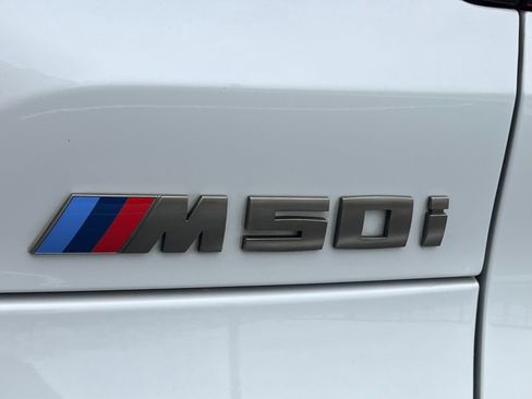 Used 2022 BMW X5 M50i w/ Executive Package image 8