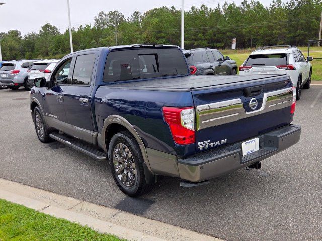 Used 2018 Nissan Titan Platinum Reserve w/ Platinum Utility Package RWD image 11
