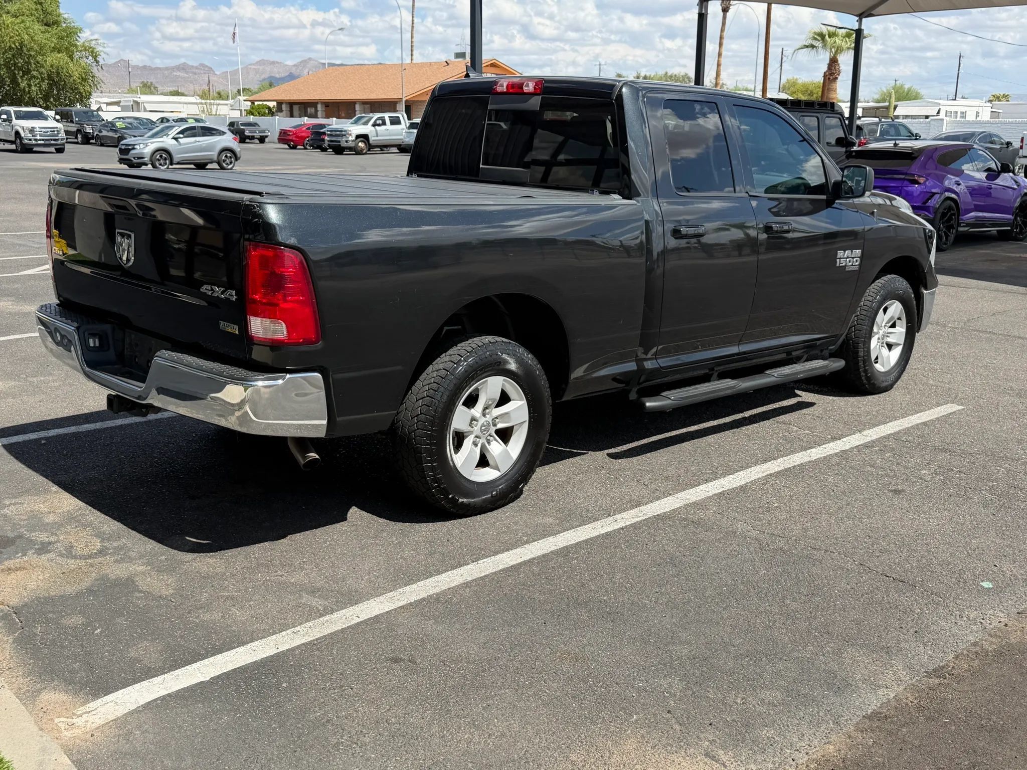 Used 2019 RAM 1500 Classic SLT w/ Luxury Group AWD/4WD image 5