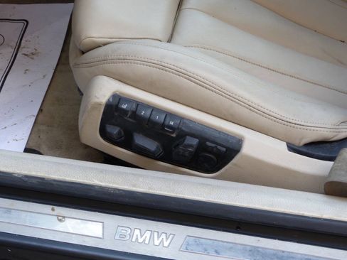 Used 2012 BMW 650i Convertible RWD image 30