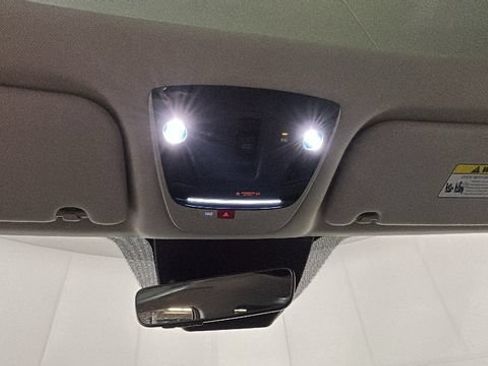 Used 2025 Kia Sorento S w/ Panoramic Sunroof Package FWD image 26