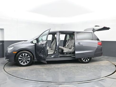 Used 2024 Honda Odyssey EX-L image 54