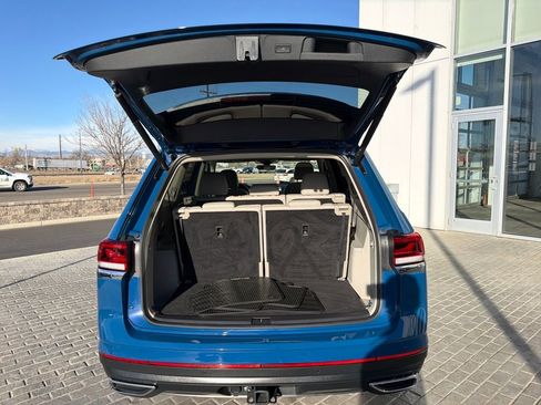 Certified 2025 Volkswagen Atlas SE image 24