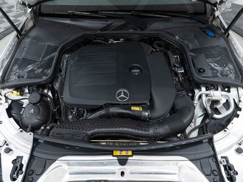 Used 2019 Mercedes-Benz C 300 4MATIC Sedan image 9