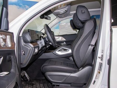 Certified 2026 Mercedes-Benz GLS 450 4MATIC image 20