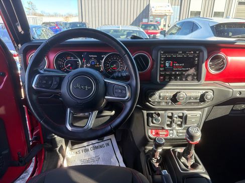 Used 2023 Jeep Wrangler Unlimited Rubicon w/ Steel Bumper Group image 19