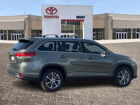 Certified 2019 Toyota Highlander XLE image 8