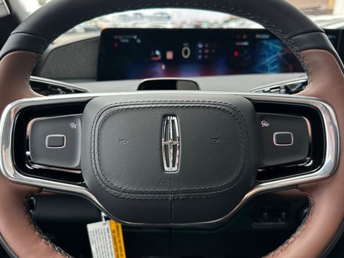 New 2026 Lincoln Navigator Reserve AWD/4WD image 24