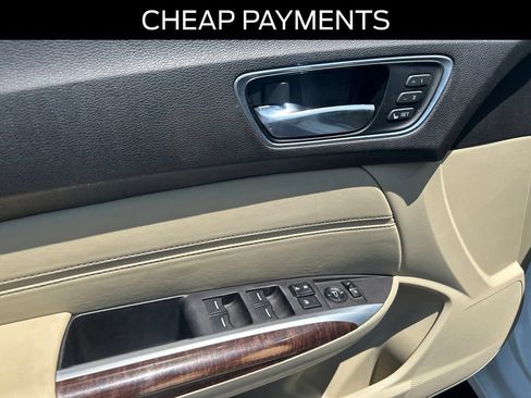 Used 2018 Acura TLX FWD image 9