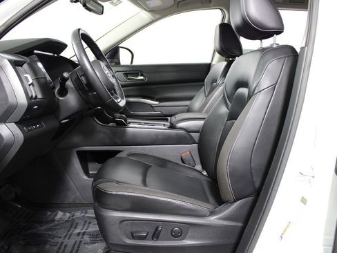 Used 2023 Nissan Pathfinder SL image 26