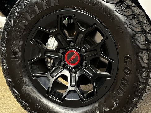 Used 2025 Toyota Tacoma TRD Pro image 29