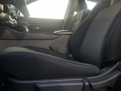 Used 2024 Nissan Sentra SV image 11