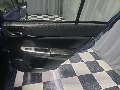 Used 2015 Subaru Impreza 2.0i Premium AWD/4WD image 8
