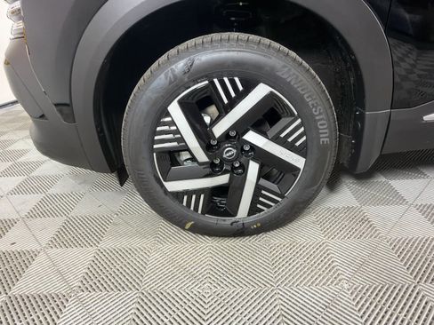 New 2026 Nissan Kicks SV FWD image 10