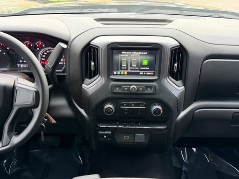 Used 2019 Chevrolet Silverado 1500 Custom Trail Boss image 28