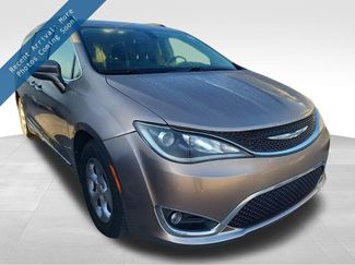 Used 2017 Chrysler Pacifica Touring-L Plus video 1