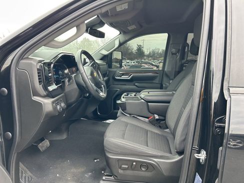 Used 2024 Chevrolet Silverado 2500 LT image 9