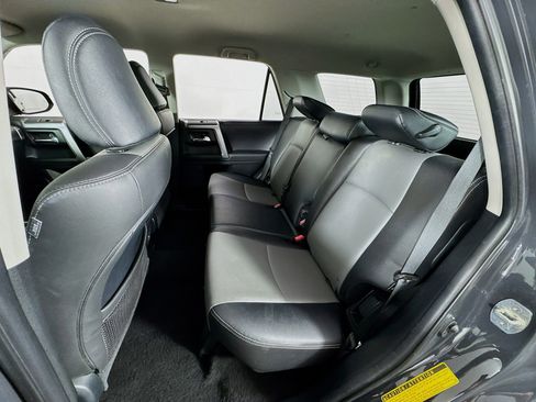 Certified 2024 Toyota 4Runner SR5 Premium AWD/4WD image 17