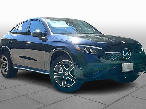 Used 2025 Mercedes-Benz GLC 300 4MATIC image 2