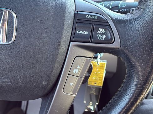 Used 2015 Honda Pilot Touring image 37