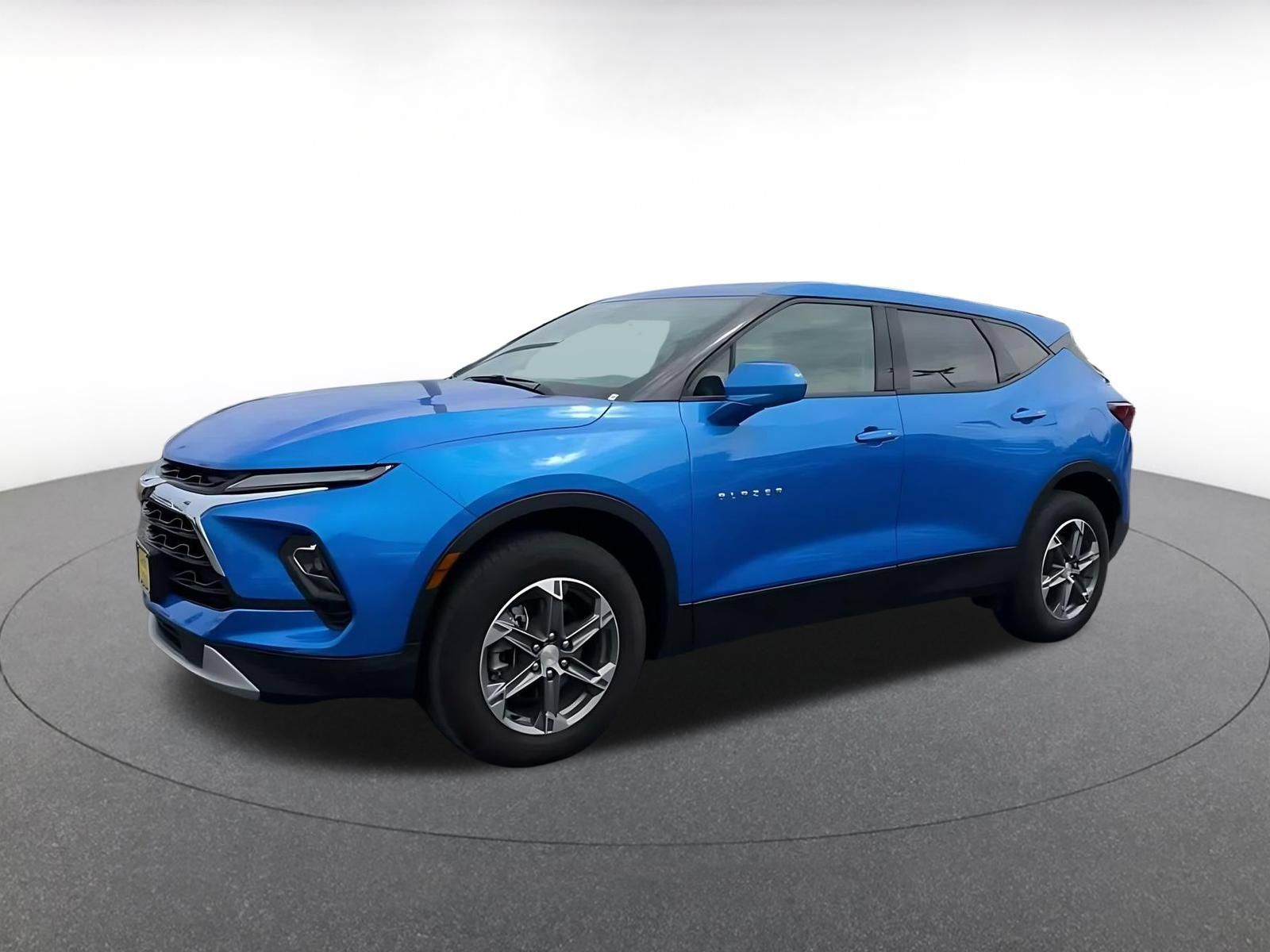 Used 2025 Chevrolet Blazer LT FWD image 7