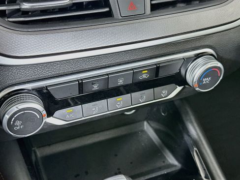 Used 2025 Nissan Altima 2.5 SR FWD image 23