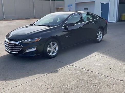Used 2023 Chevrolet Malibu LT image 4