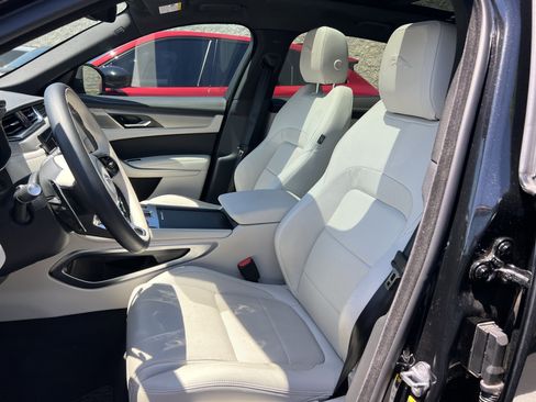 Certified 2026 Jaguar F-PACE R-Dynamic S AWD/4WD image 15
