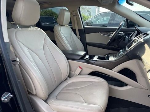 Used 2020 Lincoln Nautilus Reserve AWD/4WD image 30