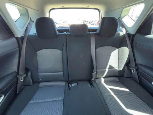 Used 2025 Kia Soul LX w/ LX Technology Package FWD image 31