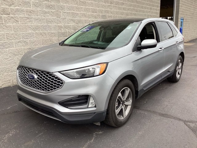 Used 2024 Ford Edge SEL w/ Convenience Package AWD/4WD image 2