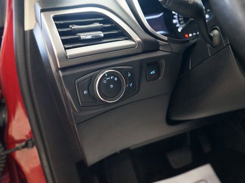 Used 2020 Ford Fusion SE w/ Equipment Group 151A image 28