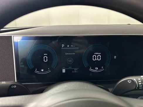 Used 2025 Hyundai Tucson Blue image 17