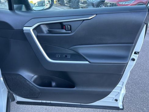 Used 2023 Toyota RAV4 LE image 33