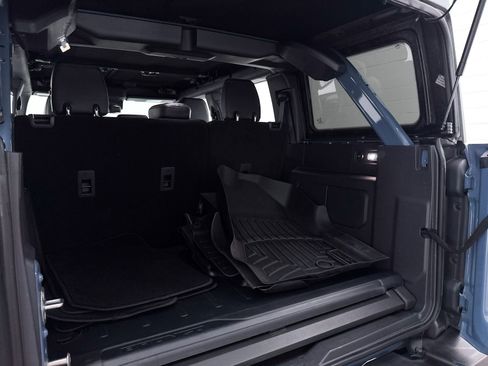 Used 2023 Ford Bronco Wildtrak AWD/4WD image 32