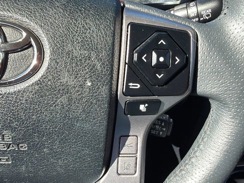 Used 2021 Toyota 4Runner SR5 AWD/4WD image 11