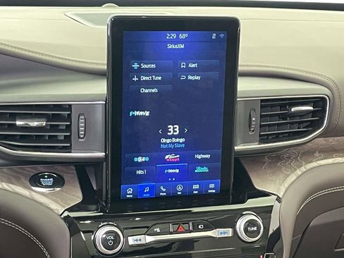 Used 2021 Ford Explorer Platinum w/ Equipment Group 601A AWD/4WD image 29