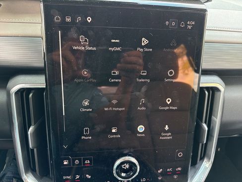 Used 2026 GMC Acadia Elevation w/ Elevation Premium Package FWD image 33