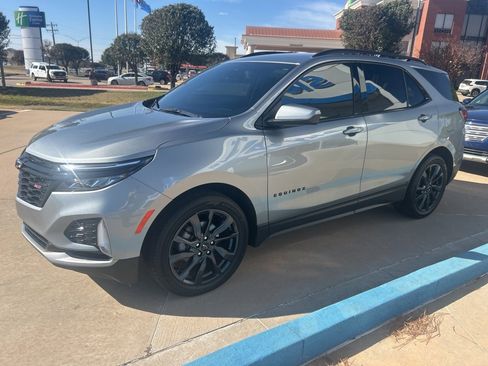 Used 2024 Chevrolet Equinox RS w/ LPO, Floor Liner Package image 3