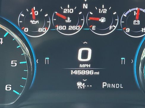 Used 2017 Chevrolet Tahoe Premier RWD image 4