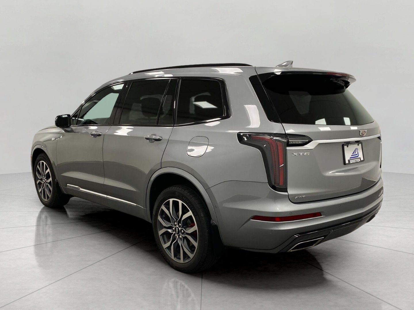 Used 2023 Cadillac XT6 Sport w/ Technology Package AWD/4WD image 9