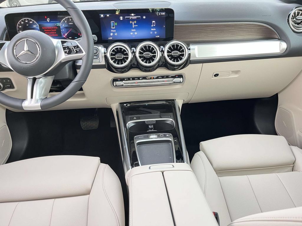 Certified 2026 Mercedes-Benz GLB 250 4MATIC image 25