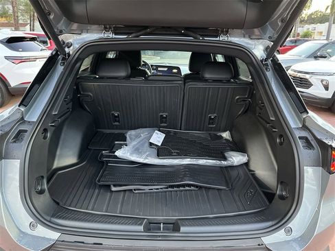 New 2026 Chevrolet Equinox EV LT image 24