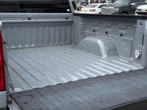 Used 2024 Chevrolet Silverado 1500 LT image 25