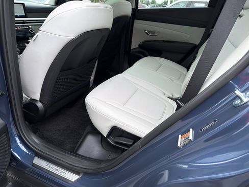 Used 2025 Hyundai Tucson Limited FWD image 21